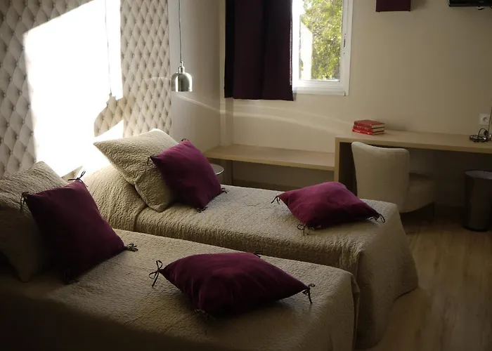 Ξενοδοχείο La Quietat 3*